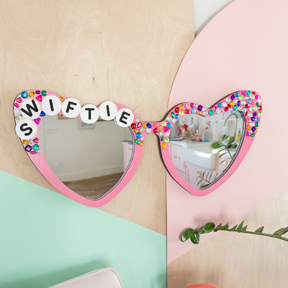 Taylor Heart Wall Mirror Glasses